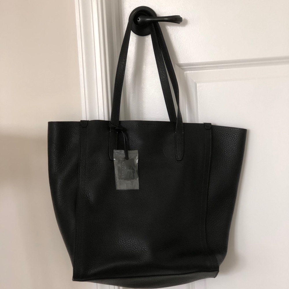 NWT J.Crew Signet Tote Bag in Italian Leather